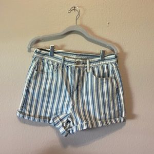 US 6 American Eagle Shorts Never Worn